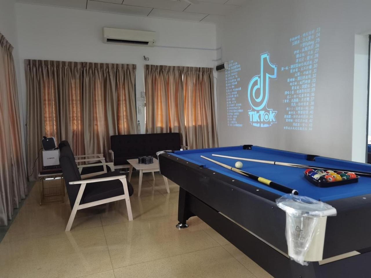 Holiday home Ksl Jbcc Midvalley Mini Theater Pool Ciq Johor Bahru